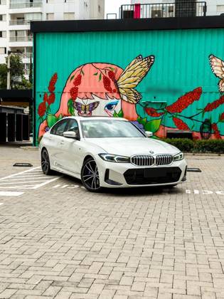 BMW 320i 2.0 16V TURBO FLEX M SPORT AUTOMÁTICO BMW 320i 2.0 16V TURBO FLEX M SPORT AUTOMÁTICO